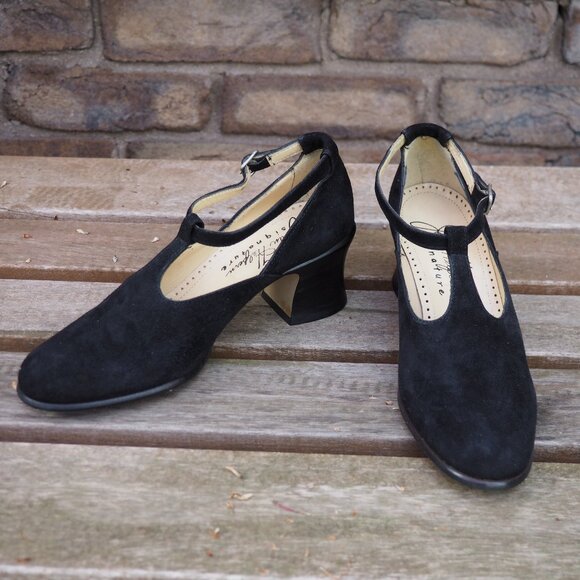 Joan & David Shoes - Joan & David VTG Joan Helpern Signature black suede T strap pumps US 6.5-7 EU 37